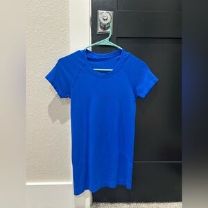 lululemon athletica Blue Short Sleeve Tee
